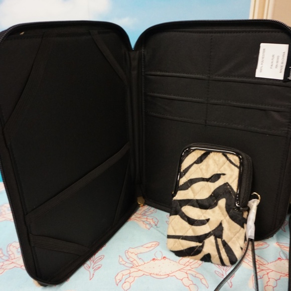 DENNIS BASSO Faux Fur Tablet and Cell Phone Case Zebra Brand New - Picture 7 of 7